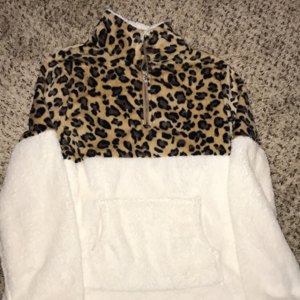 1/4 zip leopard and white sherpa